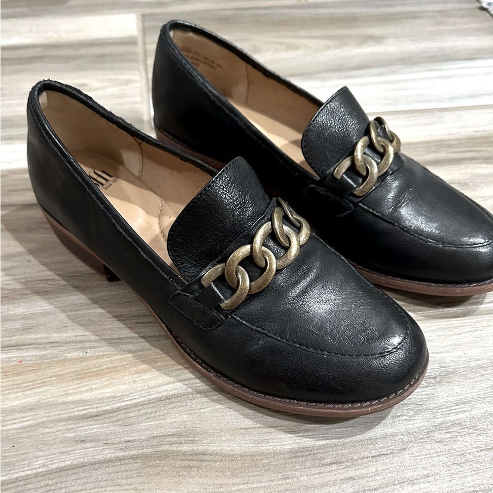 Sofft Black Loafers with chain detail, Size 9, Never worn